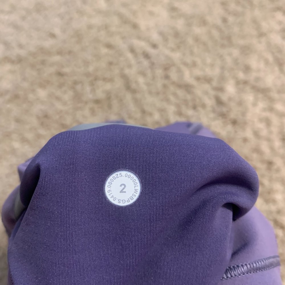 Lululemon In Movement Leggings 25" *Everlux in Purple Quartz - Picture 5 of 5